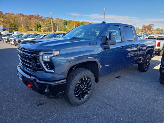 2026 Chevrolet Silverado 2500HD LT photo 2