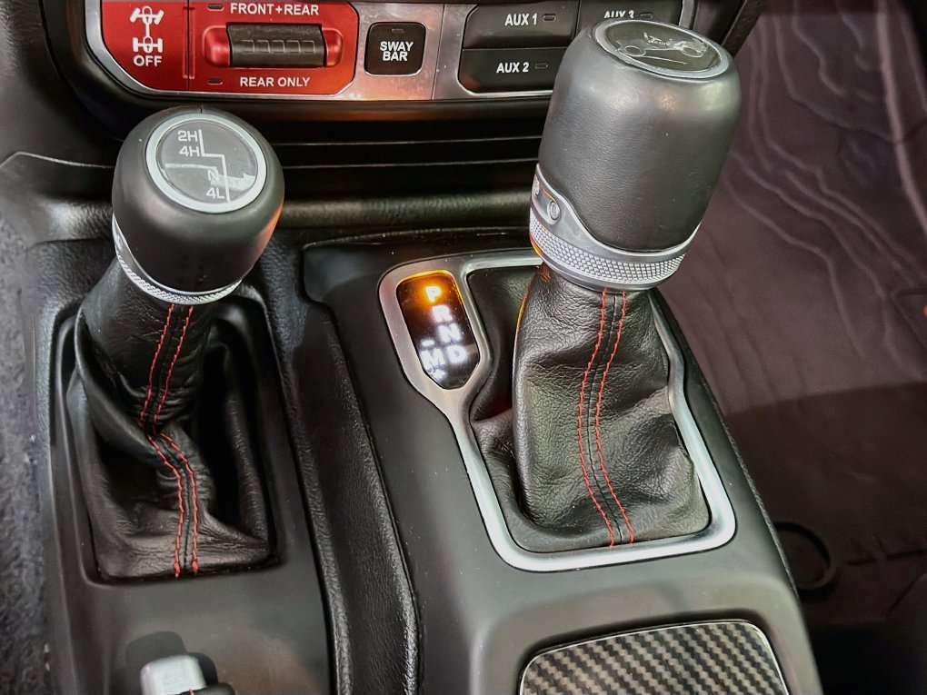 Used 2020  Jeep Rubicon image 20