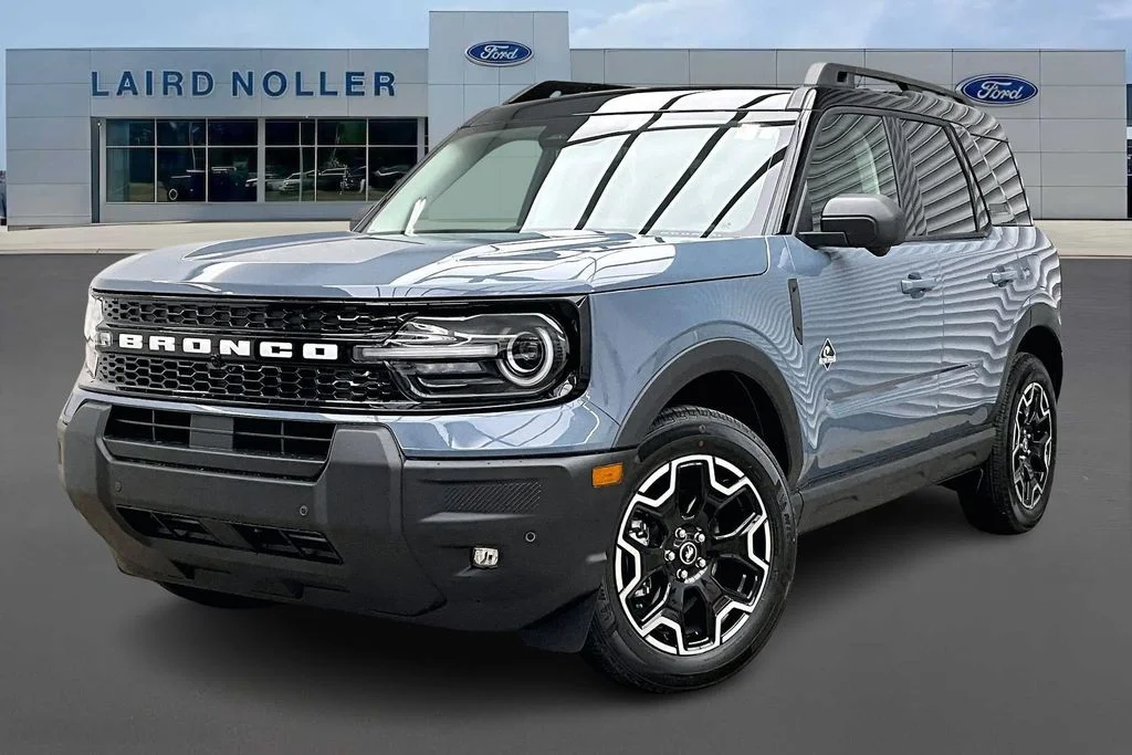 2025 Ford Bronco Sport Outer Banks 4X4's photo