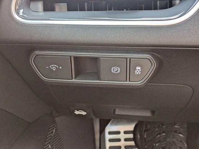 New 2026 Snow White Pearl Kia GT-Line Turbo image 22