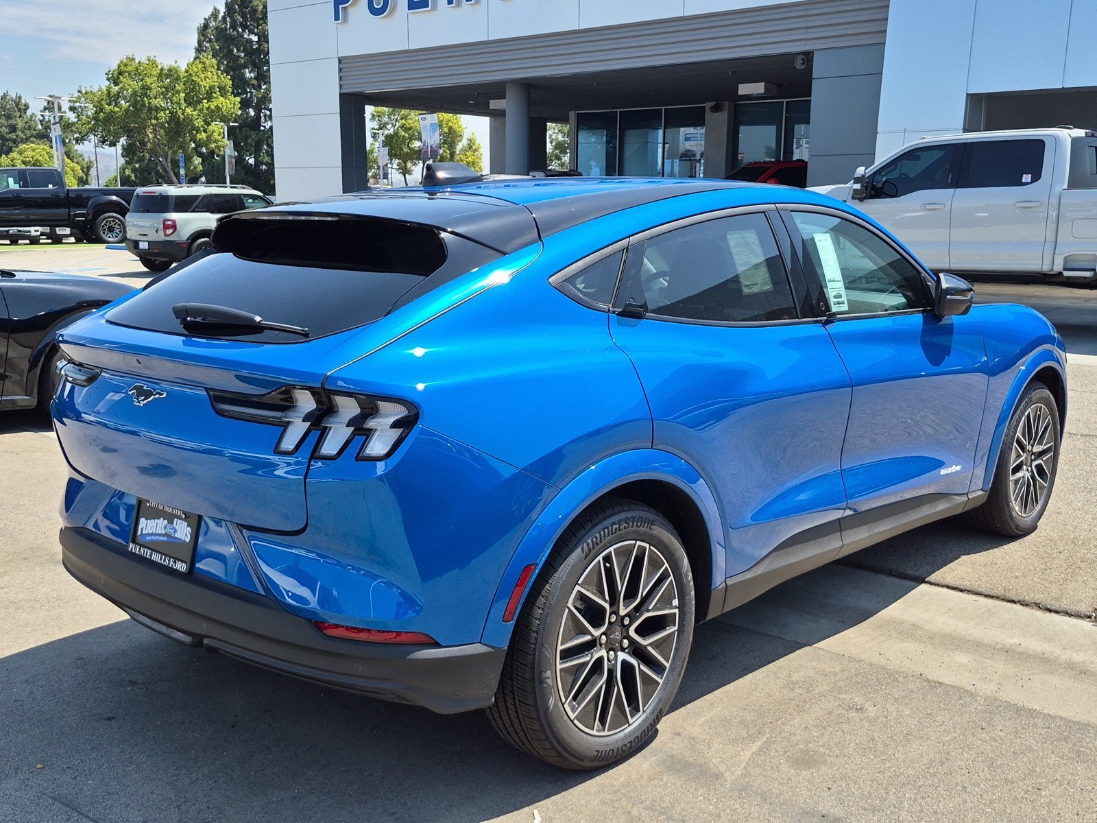 New 2026 Velocity Blue Metallic Ford Premium image 8