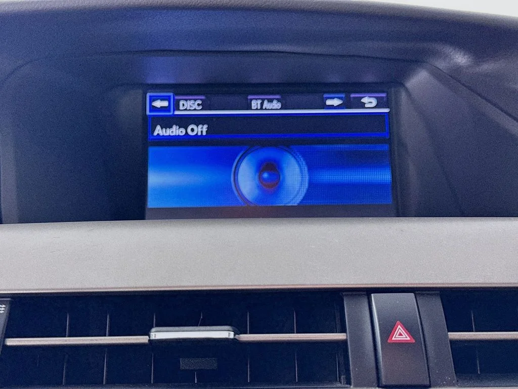 Used 2015 Black Lexus 450h image 17