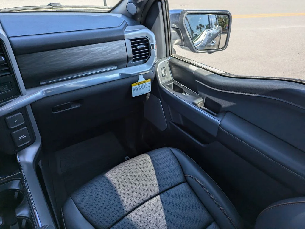 New 2026 Iconic Silver Metallic Ford Lariat image 17