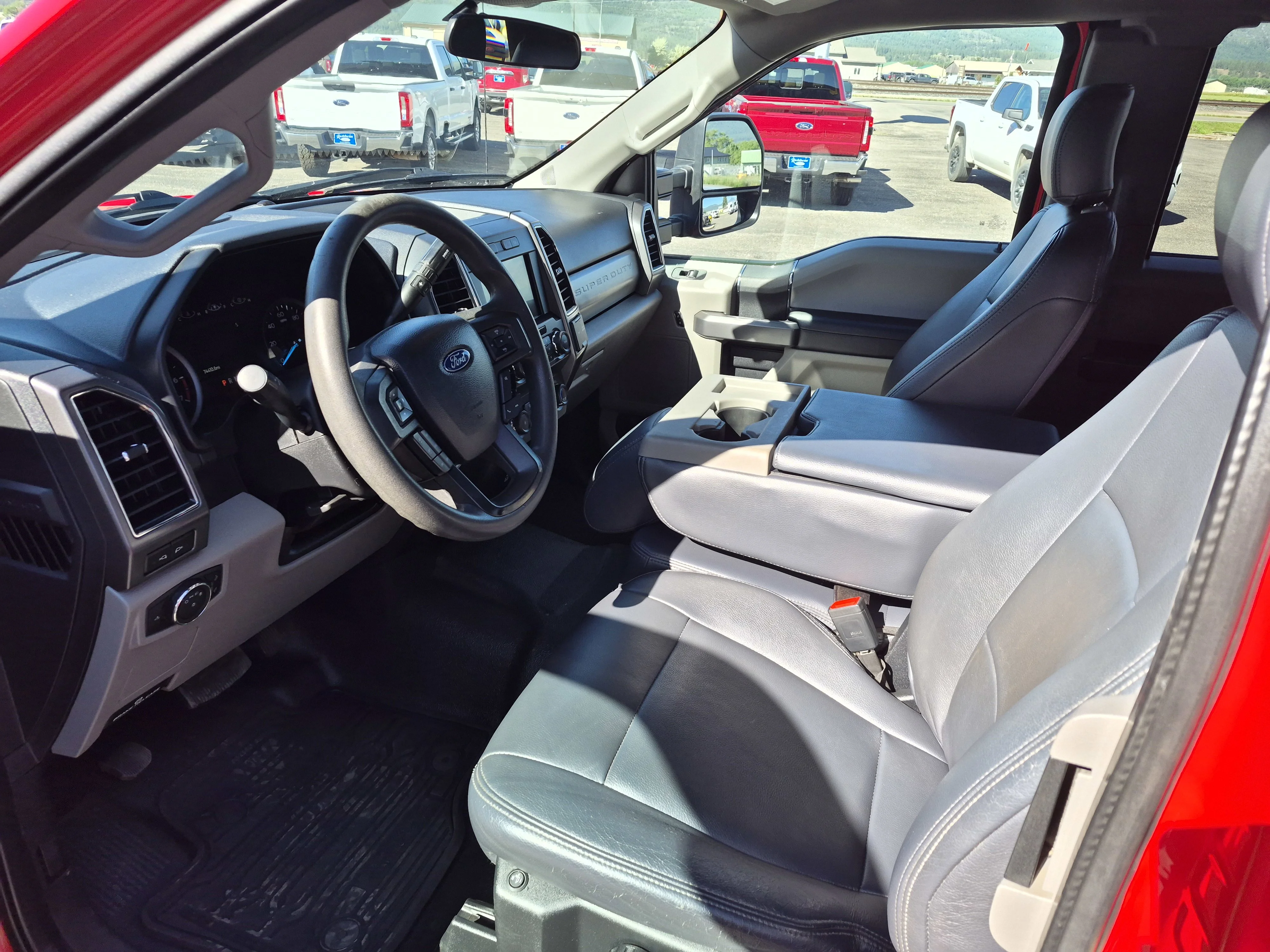 1FT8X3BN5MED11943