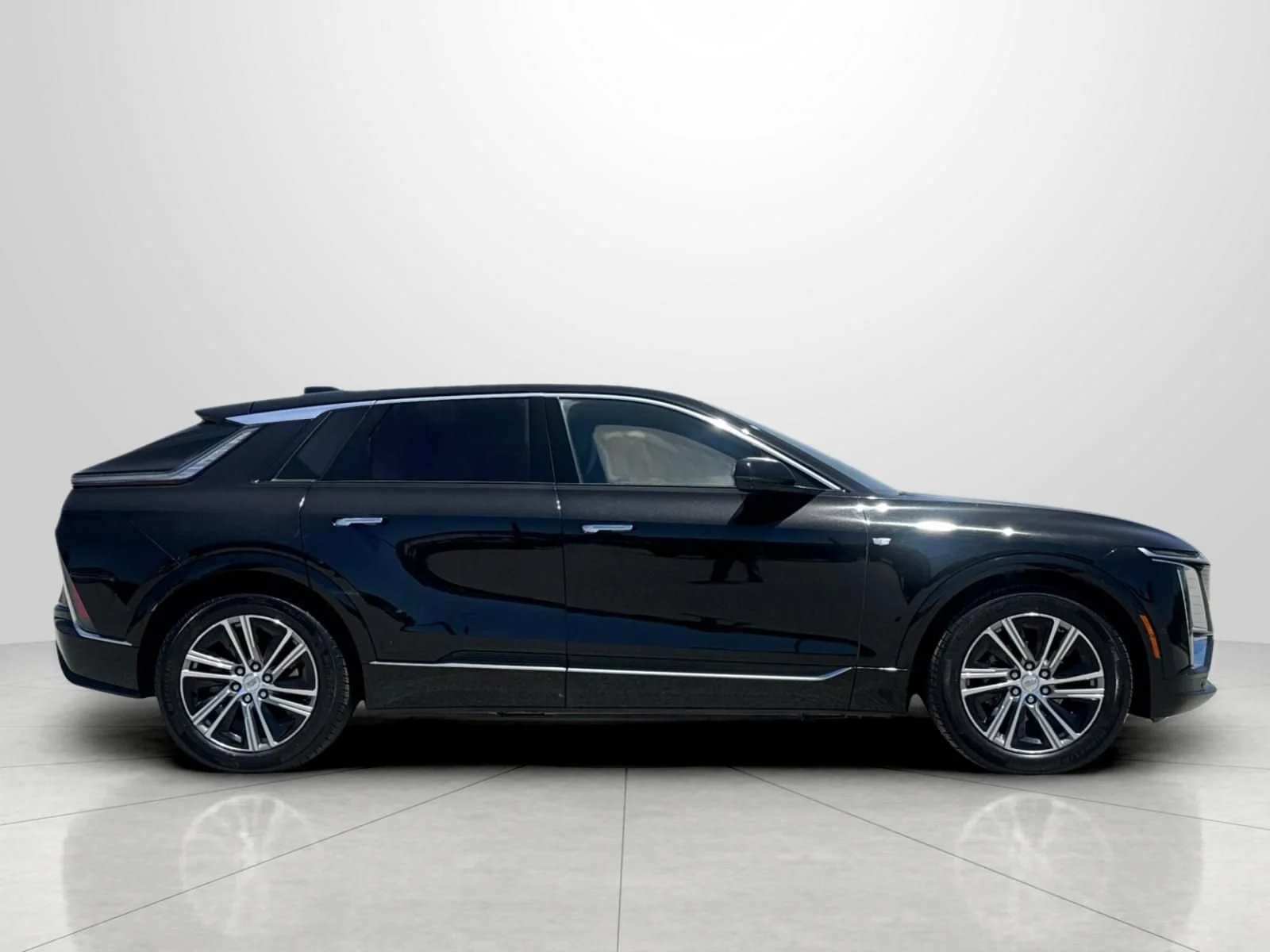 Used 2024 Cadillac LYRIQ Luxury 1 with VIN 1GYKPPRL1RZ116661 for sale in Gilroy, CA