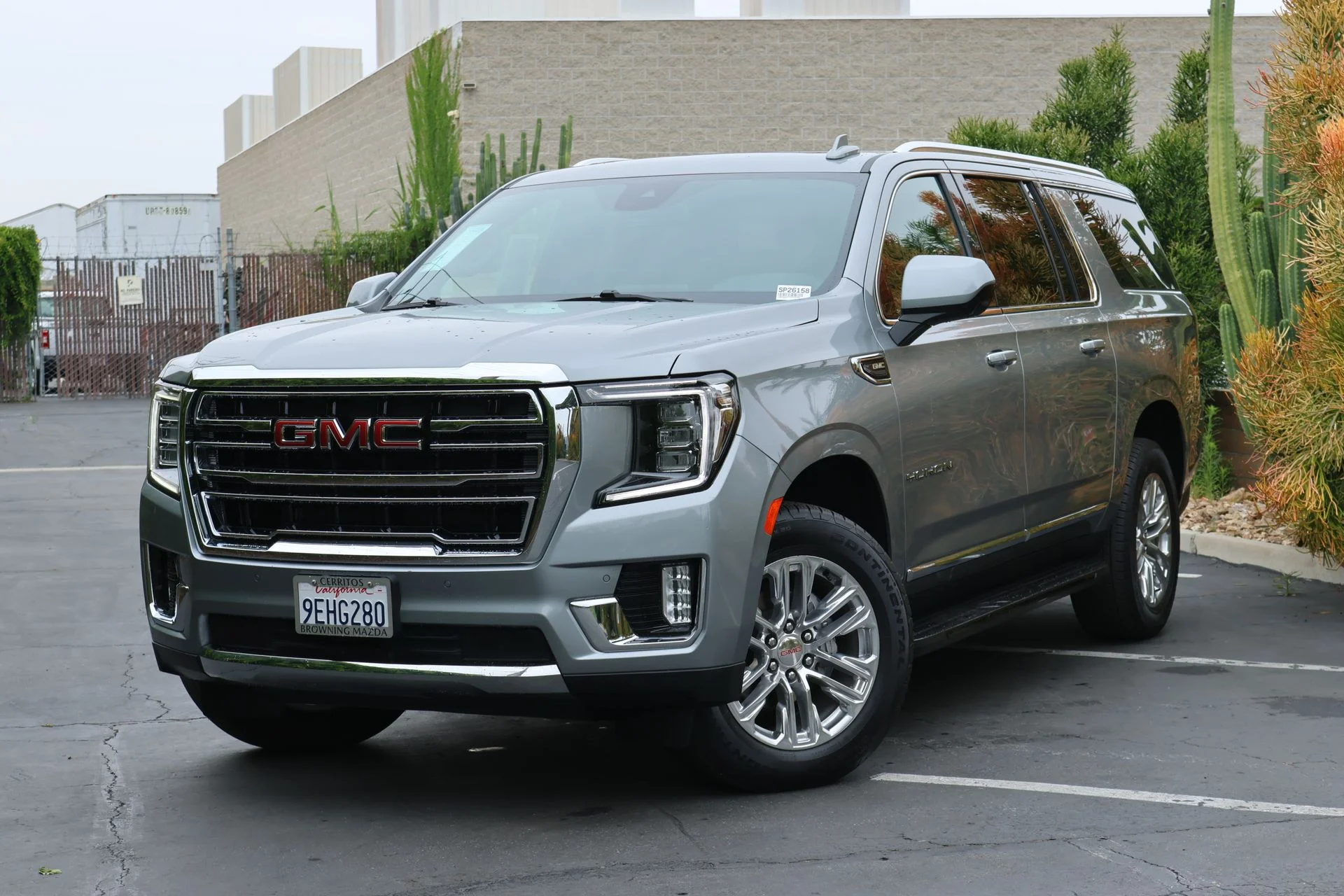 2023 GMC Yukon 4WD SLT's photo