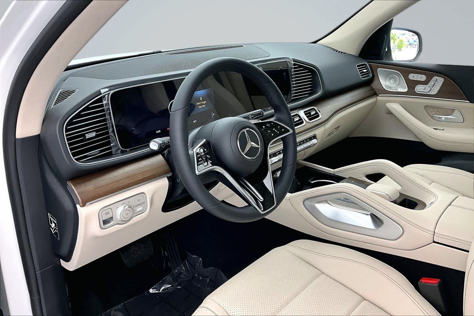 New 2026 Polar White Mercedes-Benz GLE 350 image 2