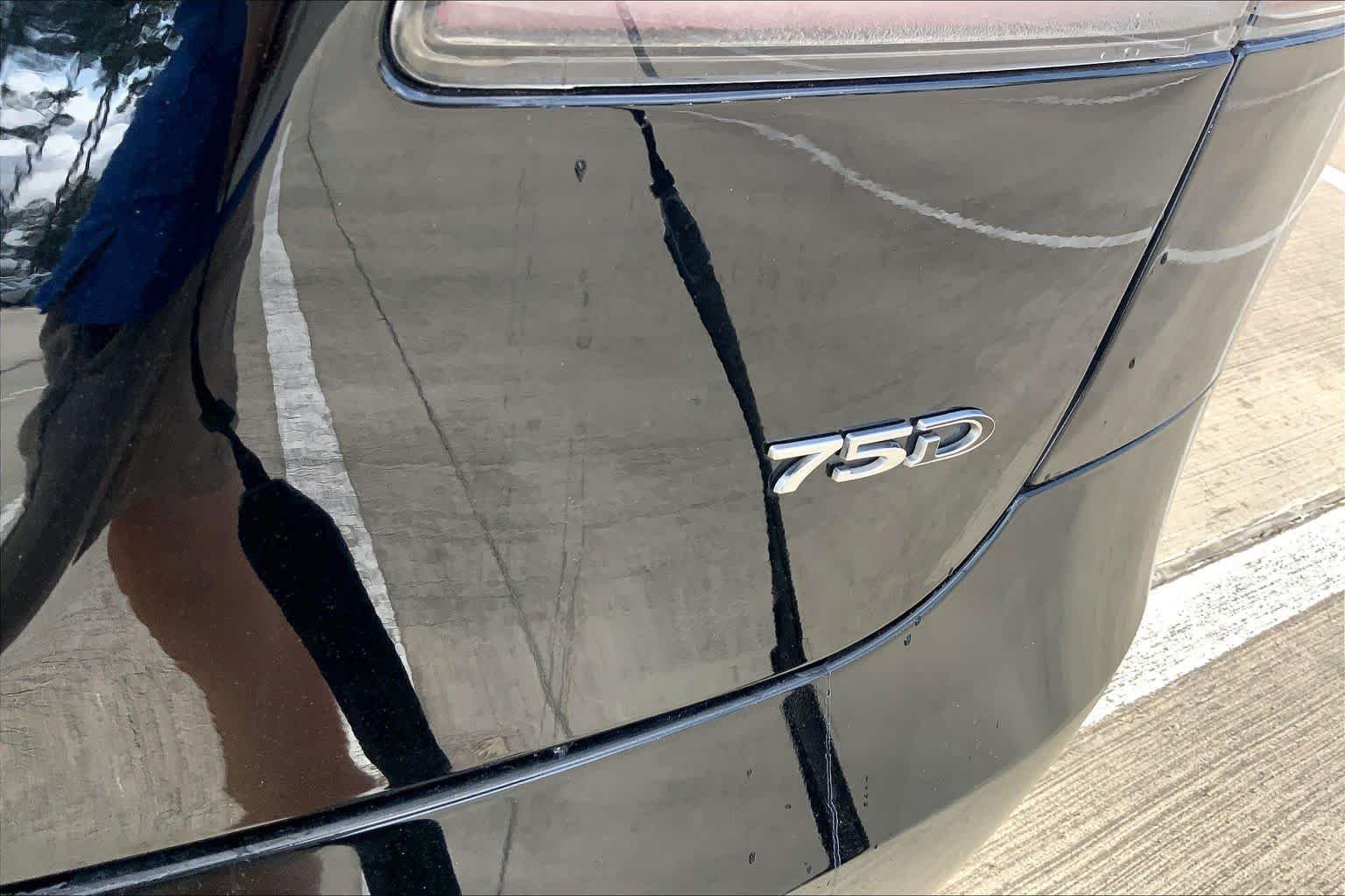 Used 2018 Obsidian Black Metallic Tesla 75D image 9