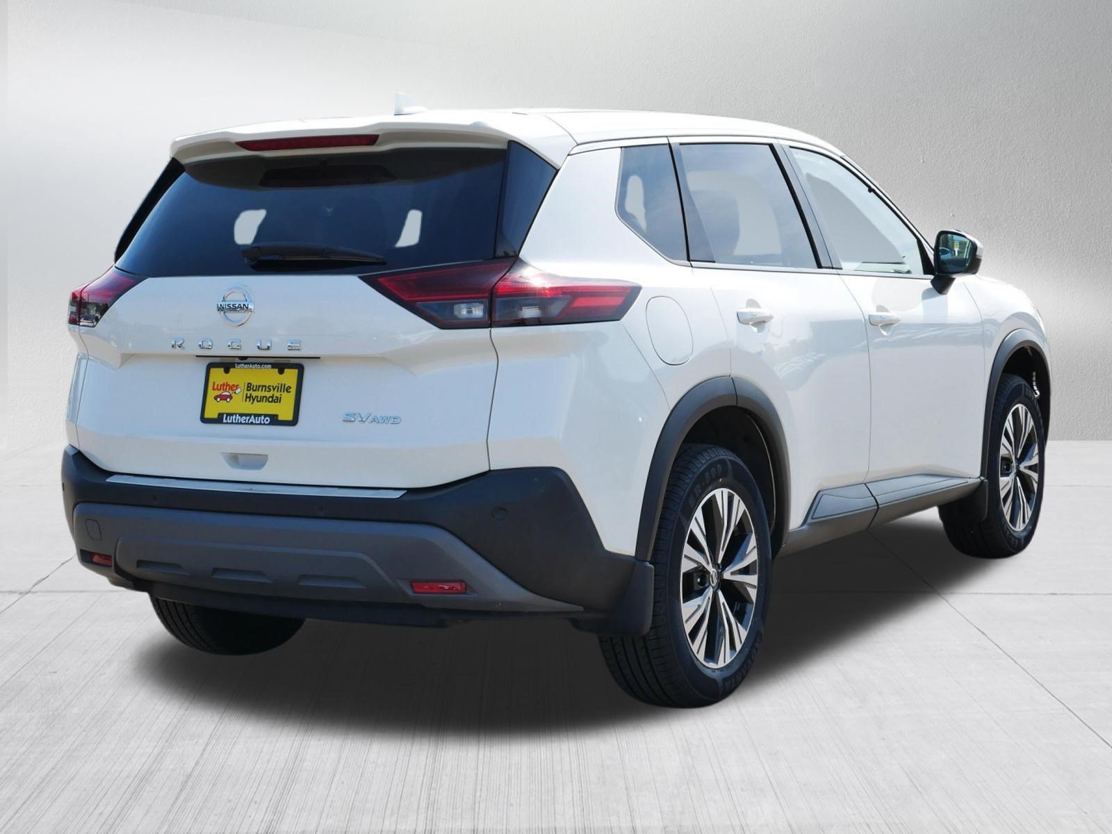 2021 Nissan Rogue SV - Photo 7