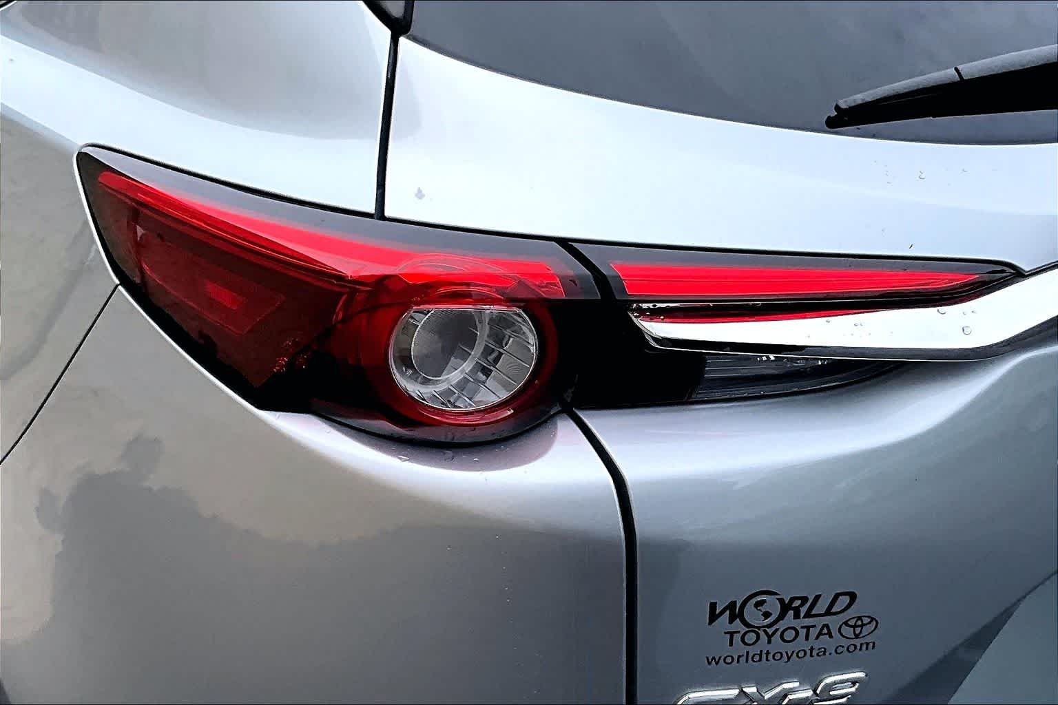 Used 2018 Sonic Silver Metallic Mazda Touring image 29