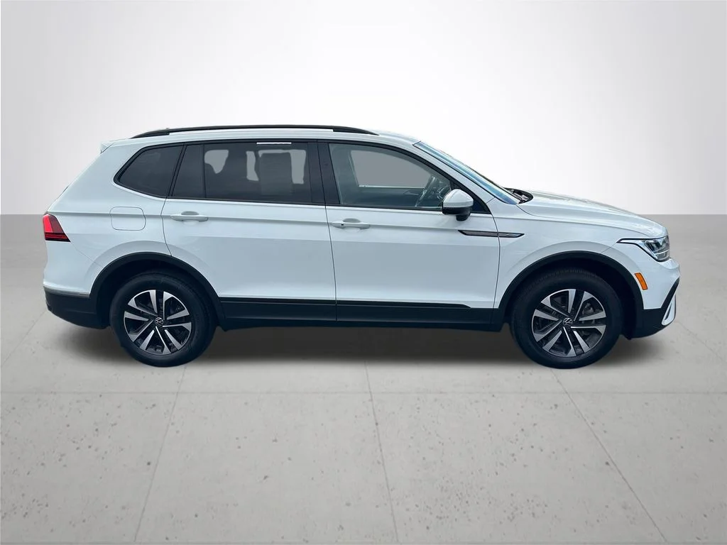 Used 2022  Volkswagen 2.0T S image 6