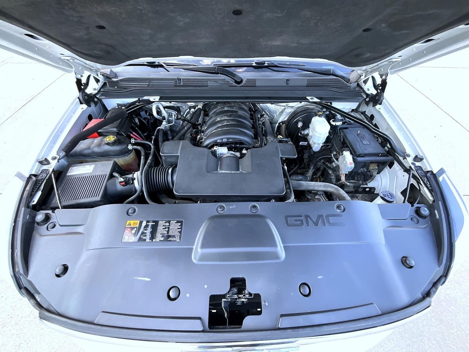 Used 2016 Summit White GMC SLT image 28