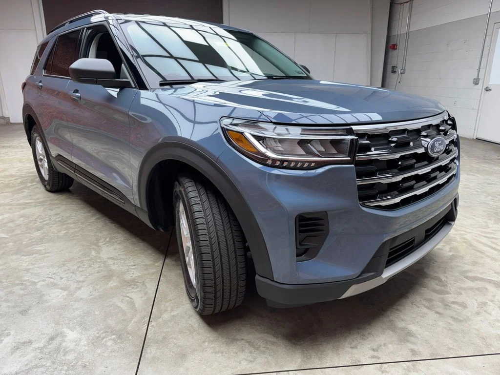 New 2026 Vapor Blue Metallic Ford Active image 7