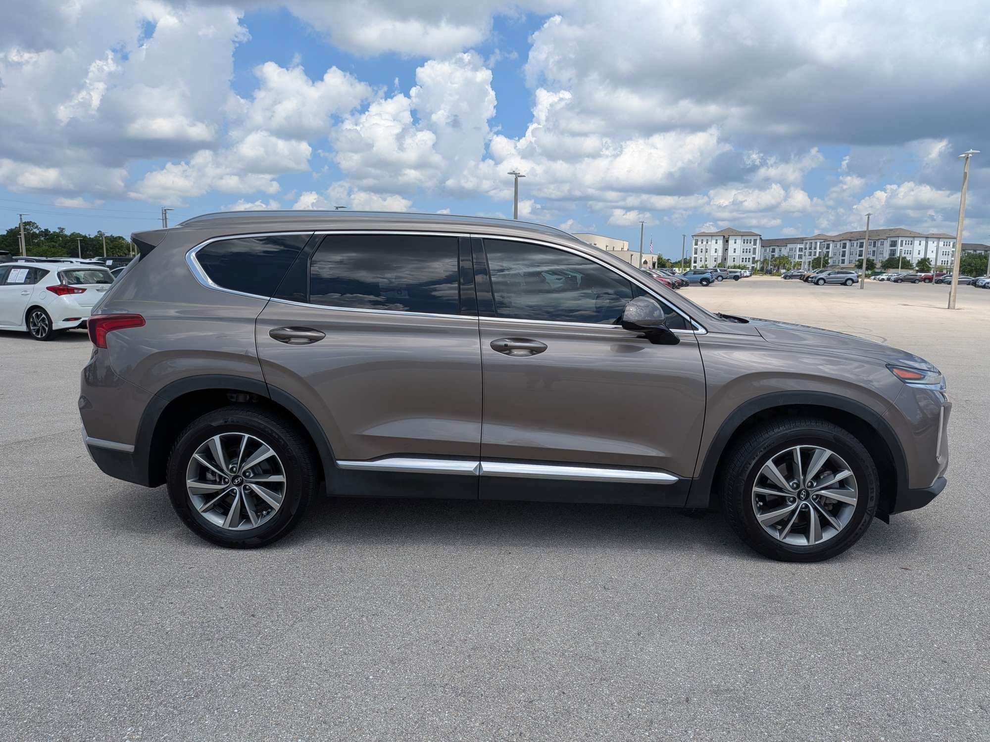 Used 2019 Earthy Bronze Hyundai SEL Plus image 4