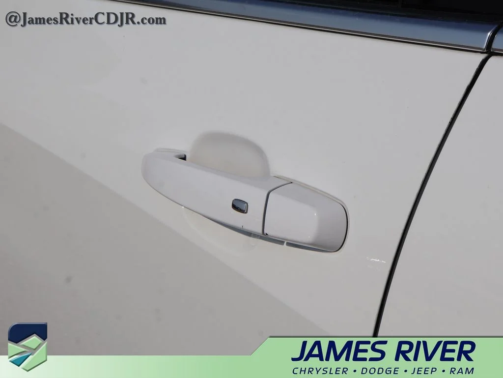 Used 2024 White Chevrolet LT image 19