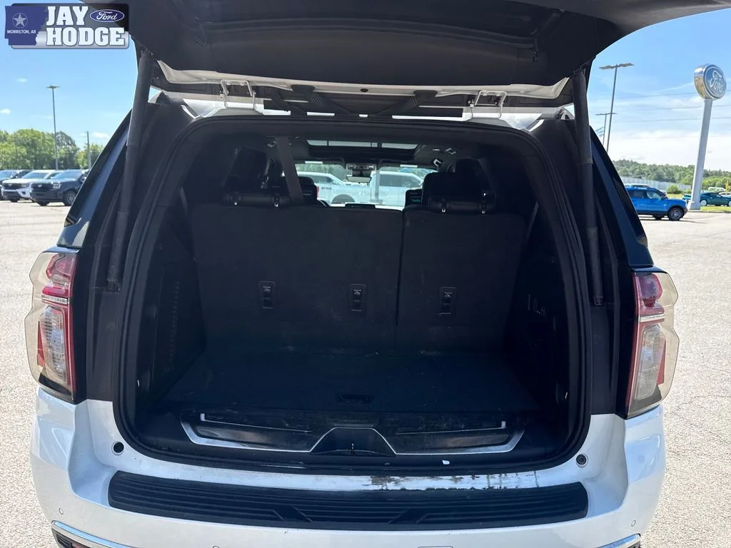 Used 2023 Iridescent Pearl Tricoat Chevrolet High Country image 27