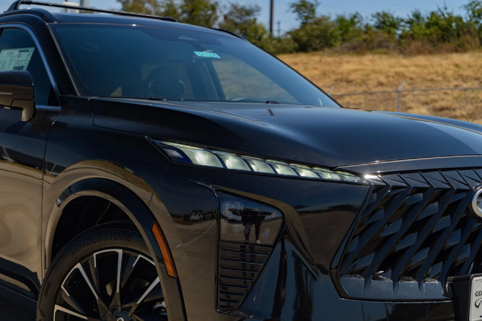 New 2027 MINERAL BLACK INFINITI Autograph AWD image 3