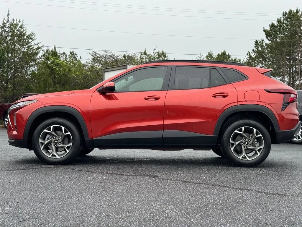 2024 Chevrolet Trax LT - Photo 6