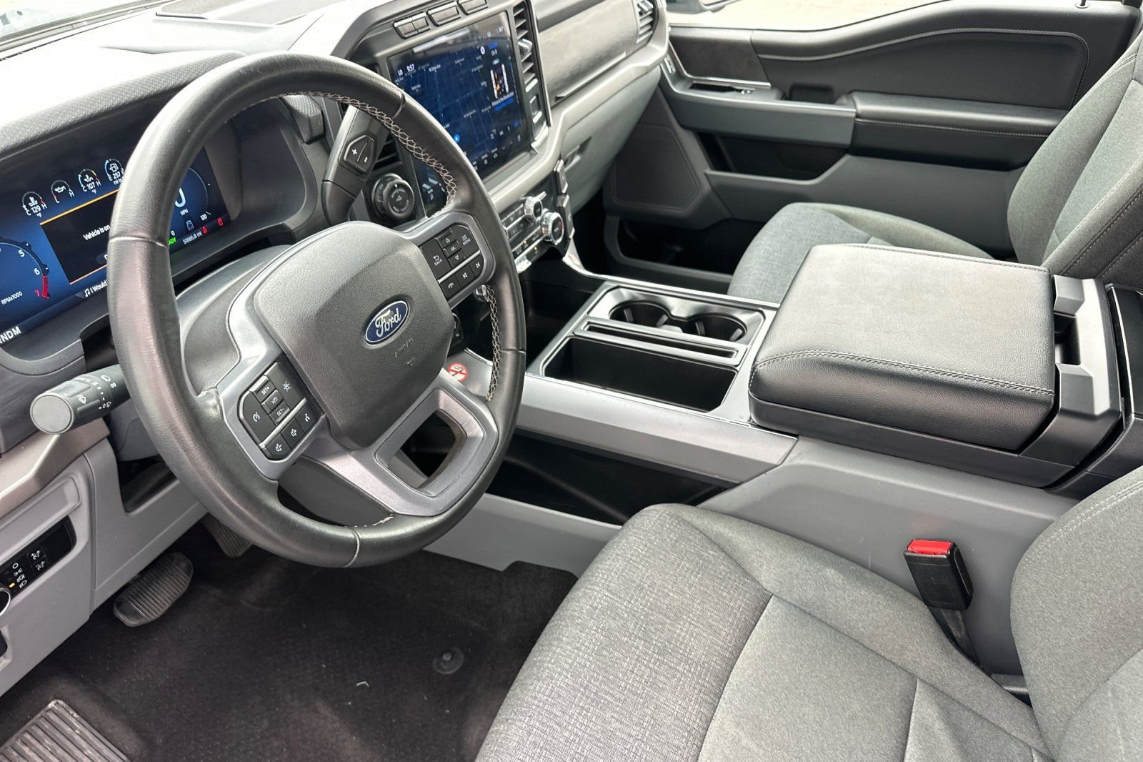 Used 2024 White Ford XLT image 9