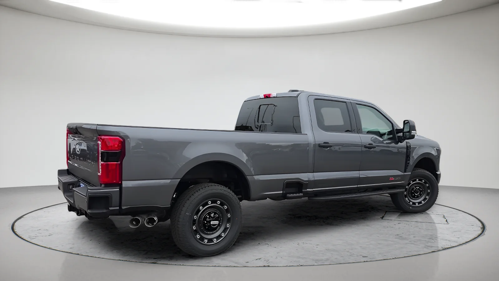 New 2027 Gray Ford XLT image 6