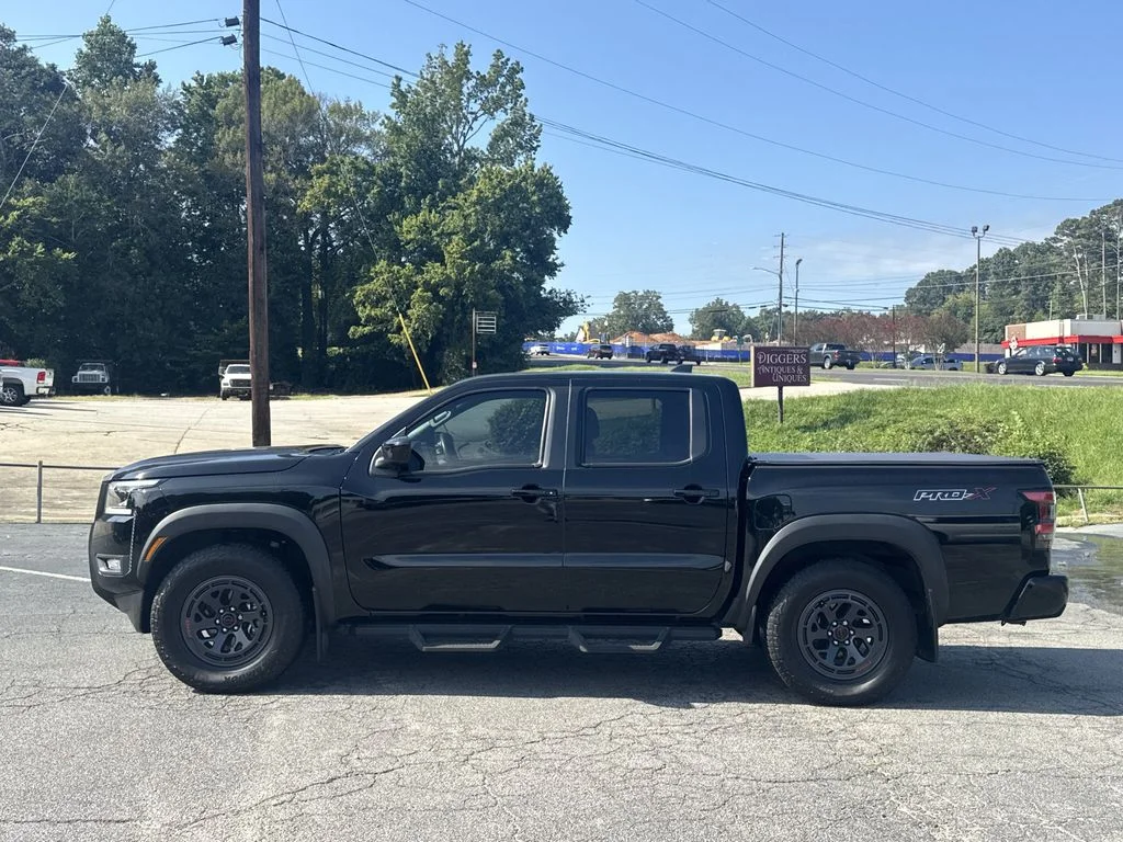 Used 2025 Black Nissan PRO-X image 4
