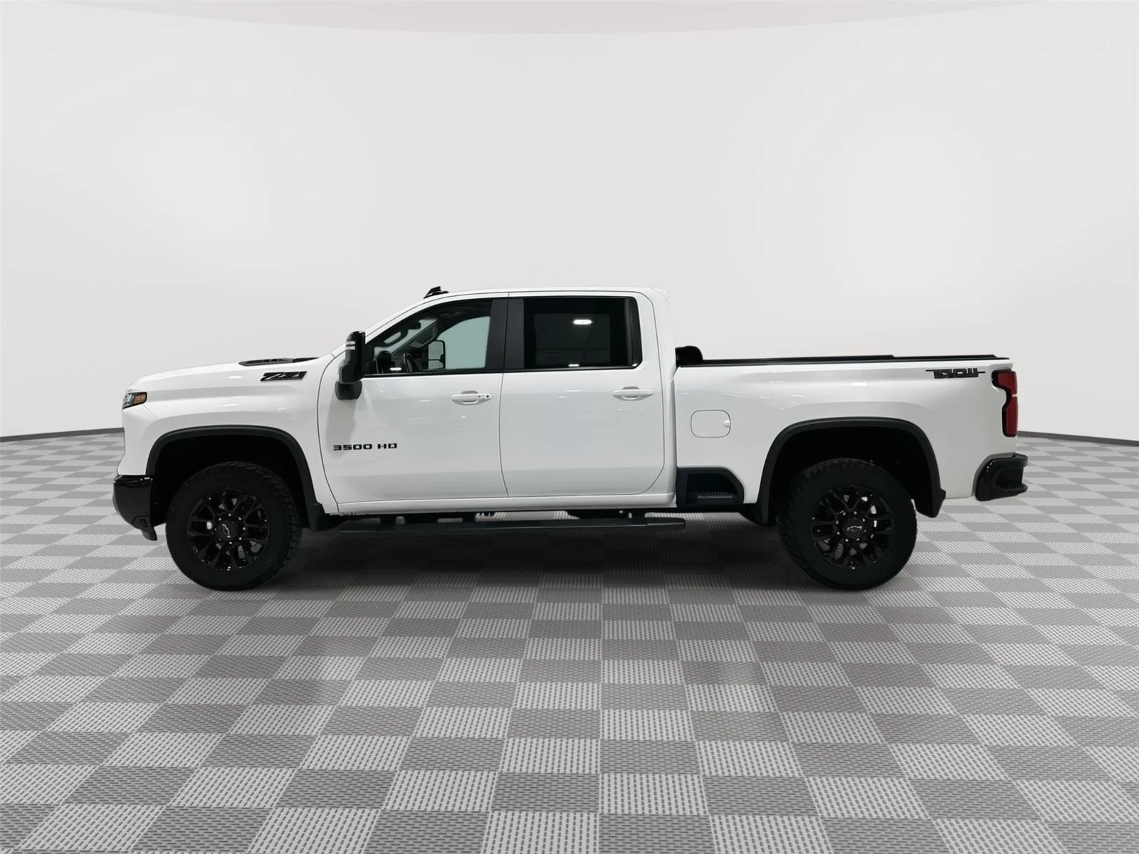 Used 2025 Chevrolet Silverado 3500HD LT with VIN 2GC4KTE72S1107562 for sale in Alexandria, Minnesota