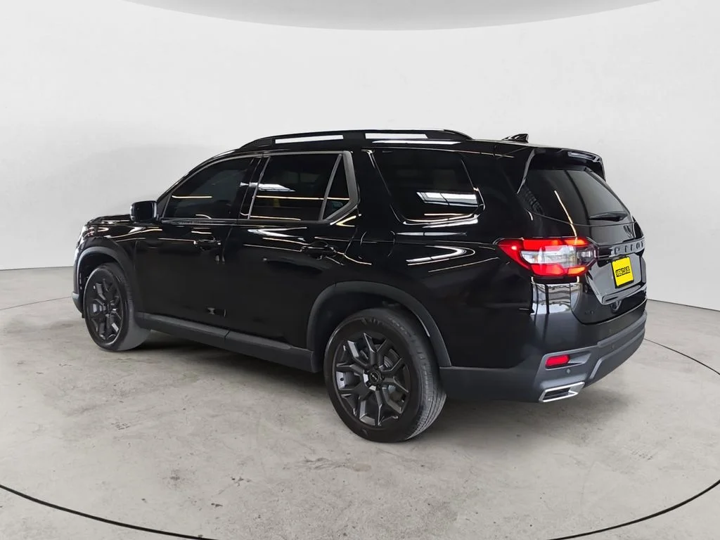 Used 2025 Black Honda Black Edition image 7