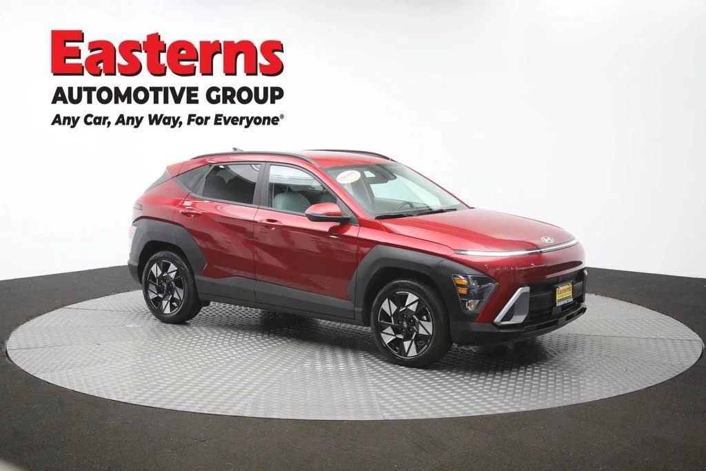 Used 2025 Red Hyundai SEL image 49