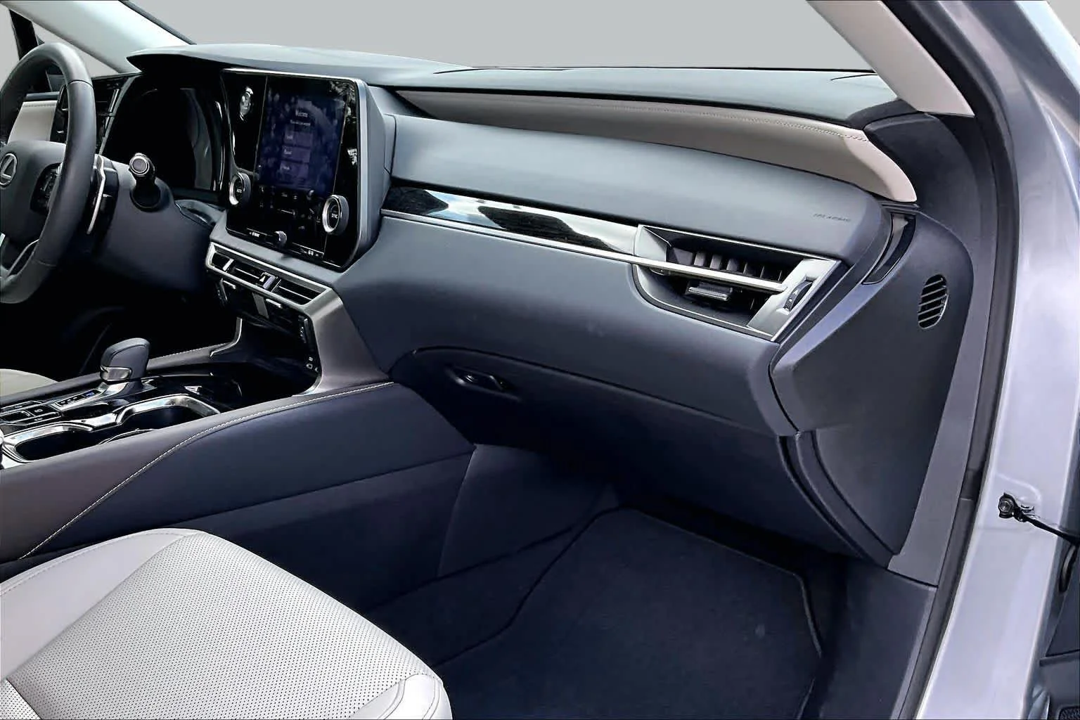 Used 2024 Iridium Lexus  image 19