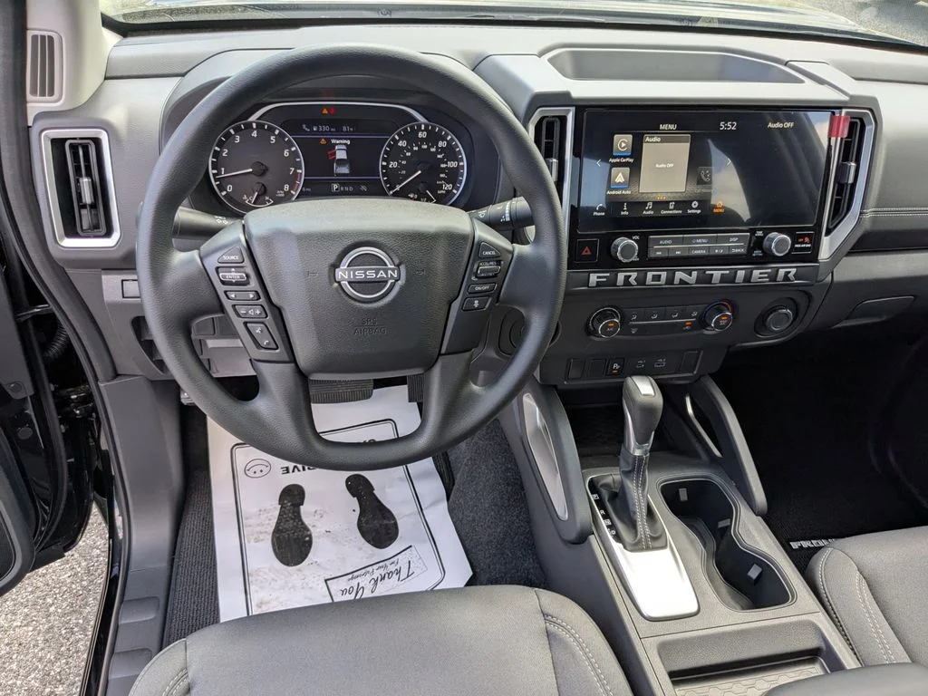 2025 Nissan Frontier SV - Photo 16