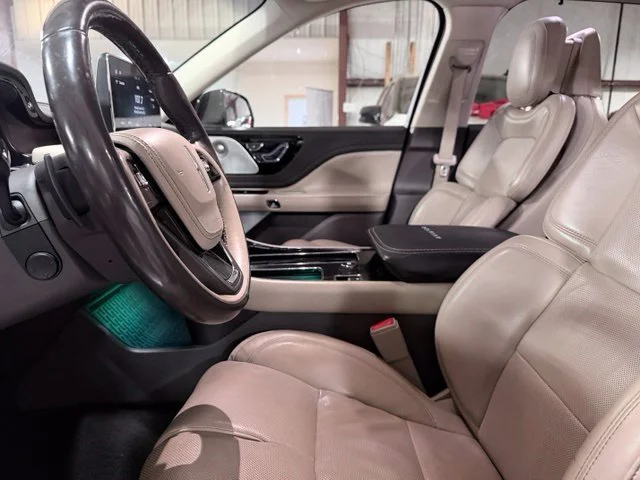 Used 2020 White Lincoln Reserve image 13