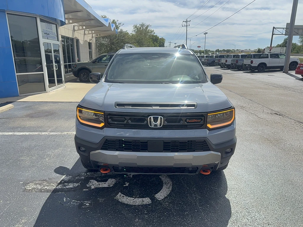 New 2026 Sonic Gray Pearl Honda TrailSport Elite image 2