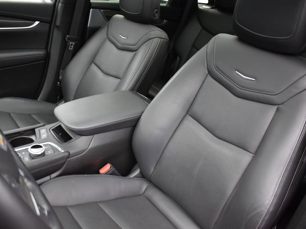 2023 CADILLAC XT5 - Image 12