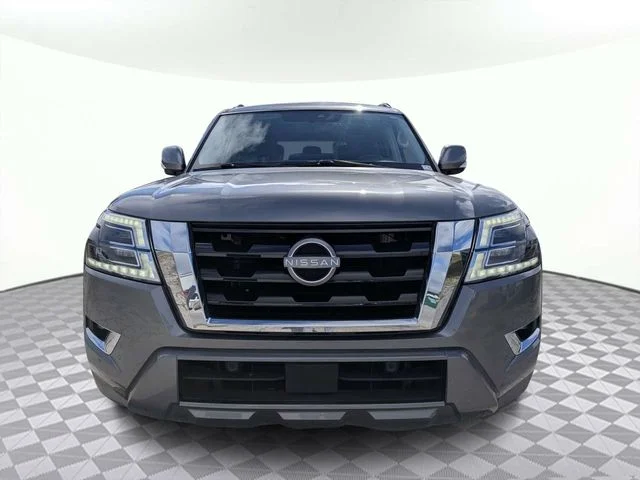Used 2022 Gray Nissan SV image 8