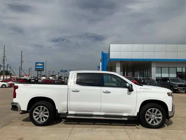 Used 2021 White Chevrolet LTZ image 34