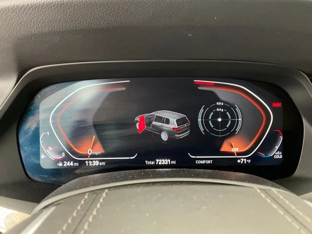 Used 2019 Black BMW xDrive40i image 9