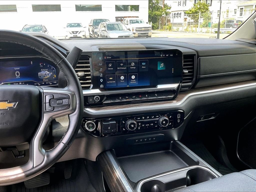Used 2025 Gray Chevrolet LT image 18