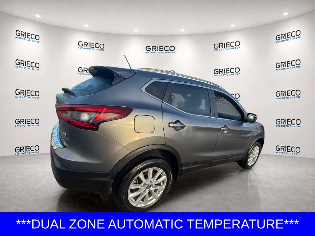 Used 2020 Gray Nissan SV image 7