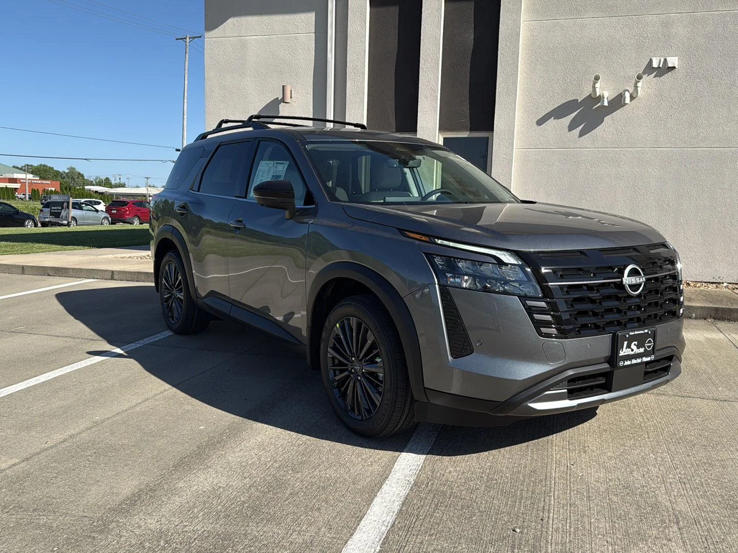 2026 Nissan Pathfinder SL 2WD's photo