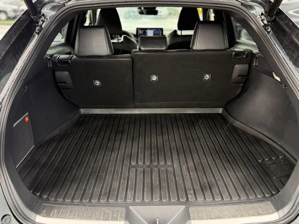 Used 2021 Black Toyota XLE image 5