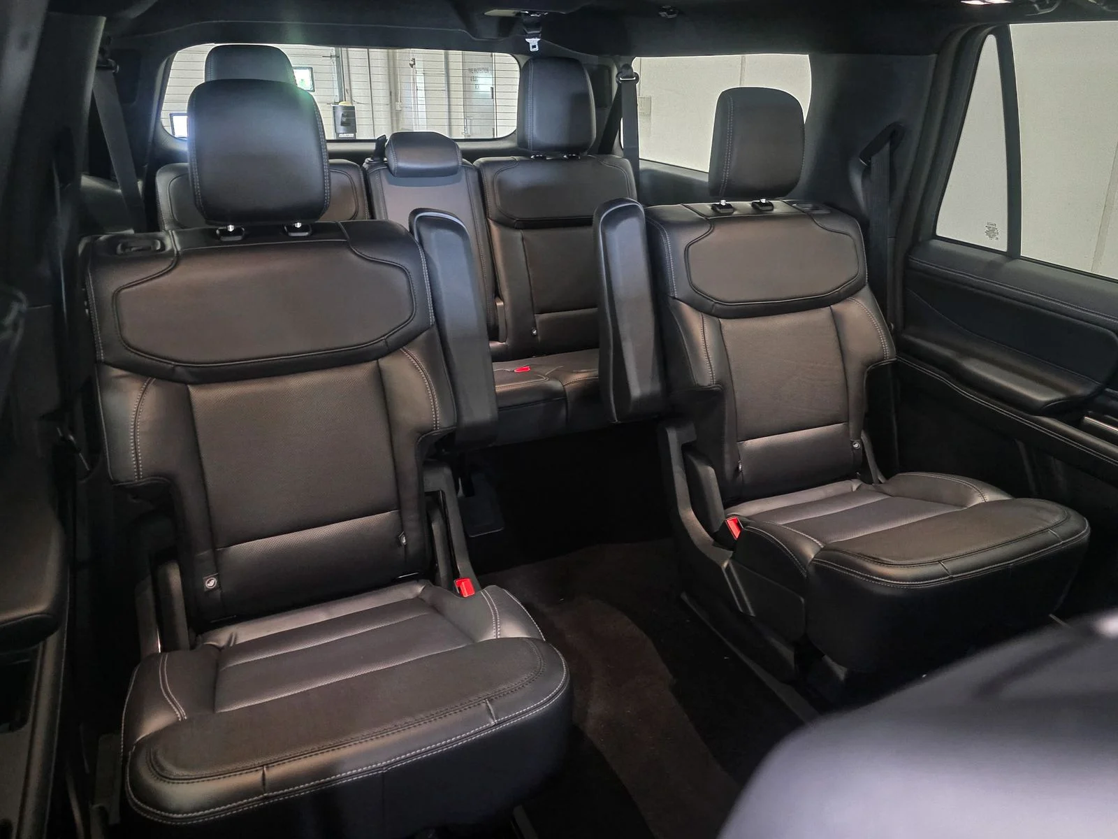 New 2026 White Ford Platinum image 23