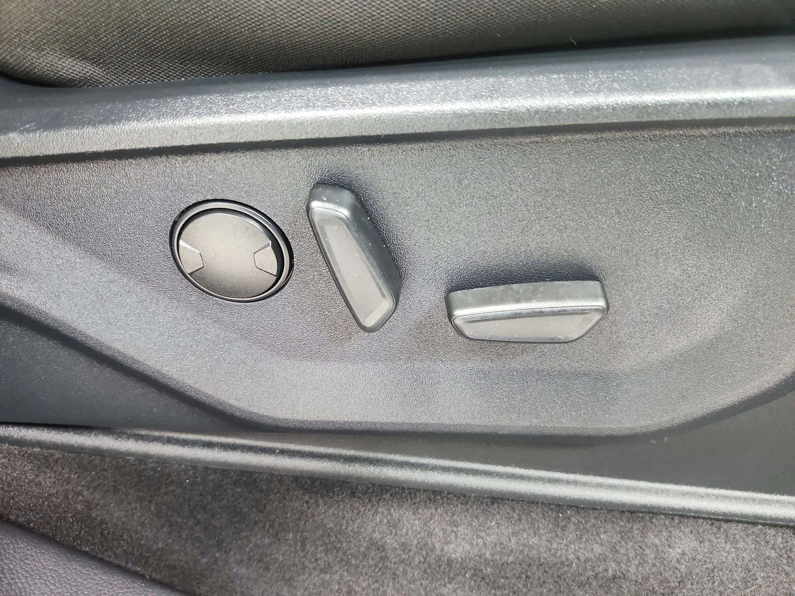 Used 2023 Gray Metallic Ford XLT image 40