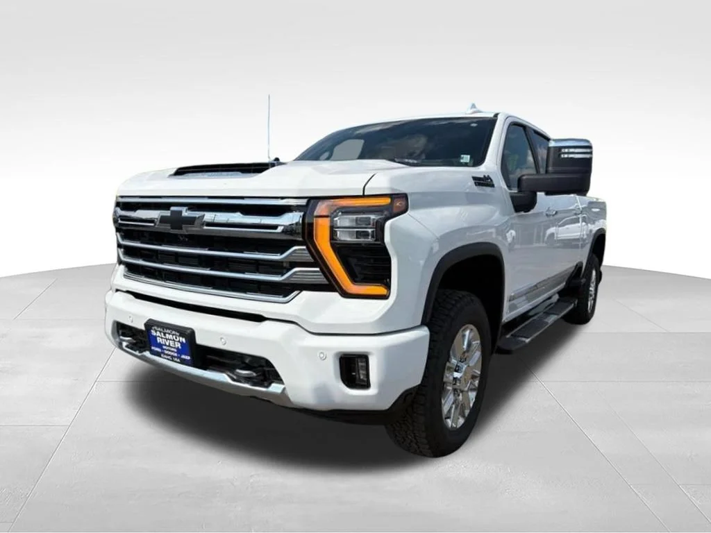 New 2025 Summit White Chevrolet High Country image 1