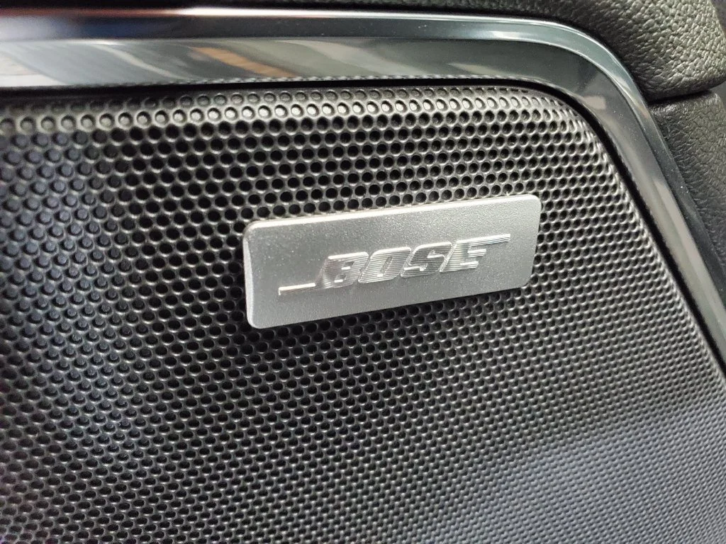 New 2026 Onyx Black GMC Elevation image 25