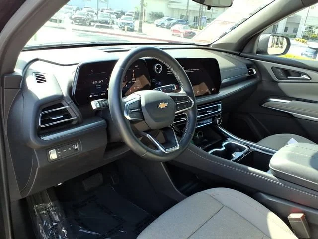Used 2025 Mosaic Black Metallic Chevrolet LT image 13