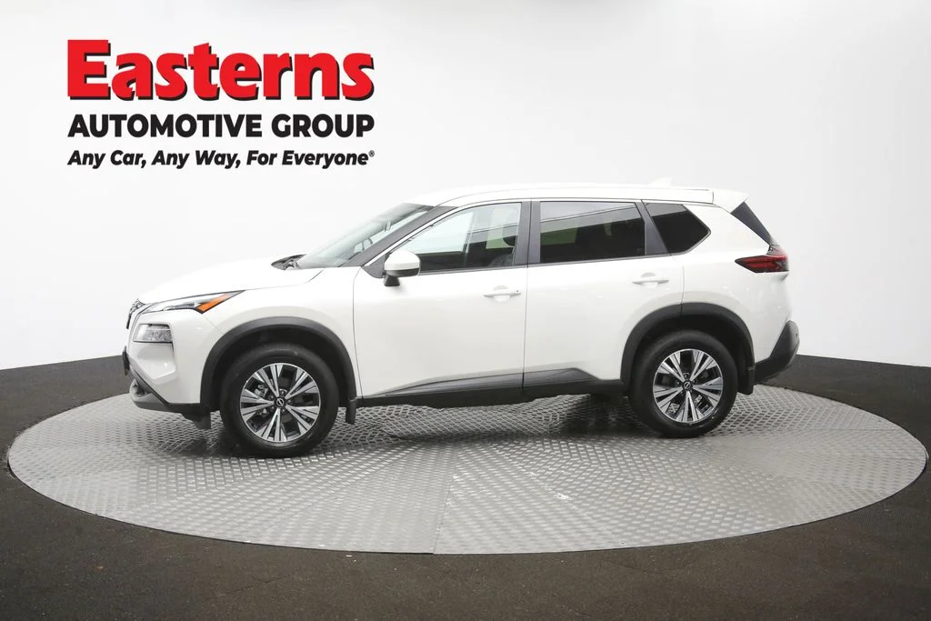 Used 2023 White Nissan SV image 58