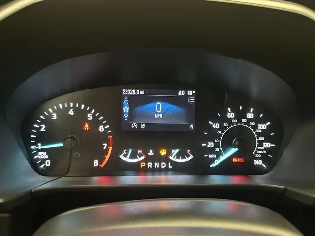 Used 2020 Silver Ford SE image 12