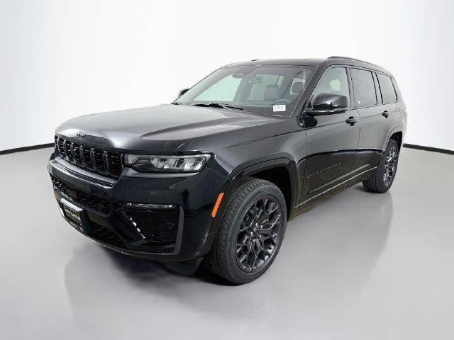 New 2027 High-Gloss Black Paint Jeep Summit image 3