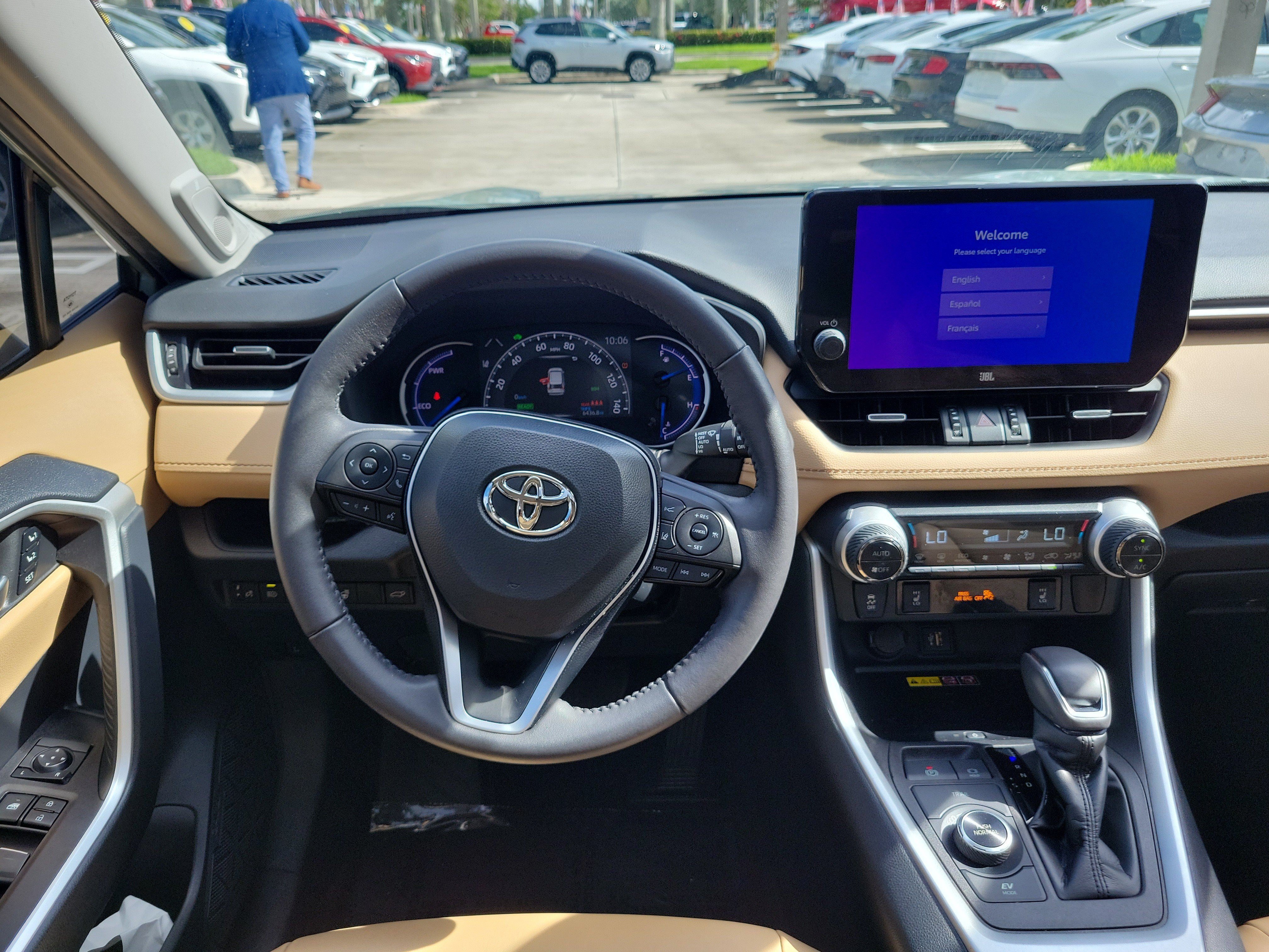 Used 2023 Lunar Toyota Hybrid XLE Premium image 18