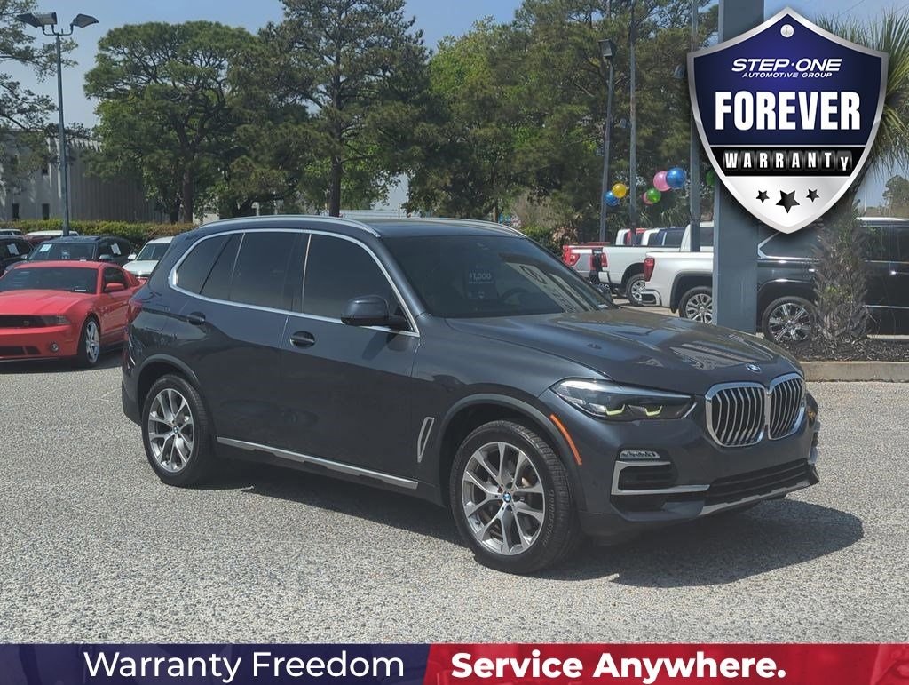 Used 2019 Gray BMW xDrive40i image 11